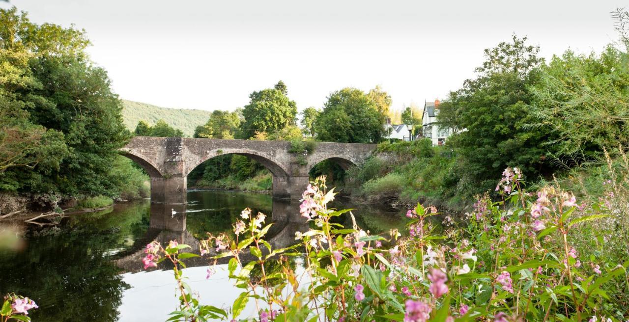 Hotel The Newbridge On Usk Extérieur photo