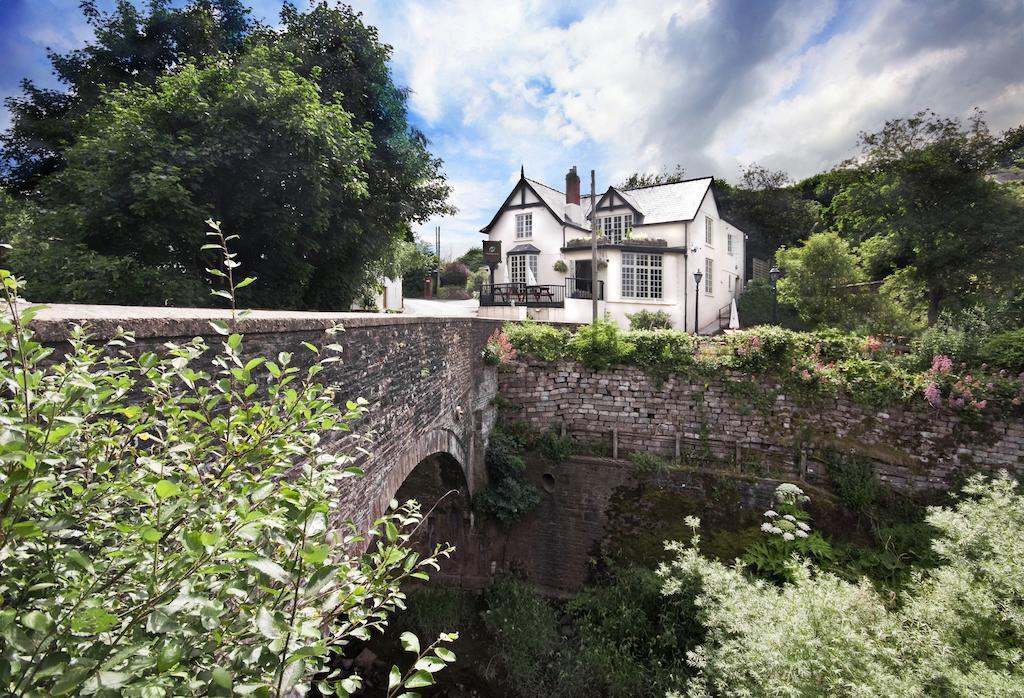 Hotel The Newbridge On Usk Extérieur photo